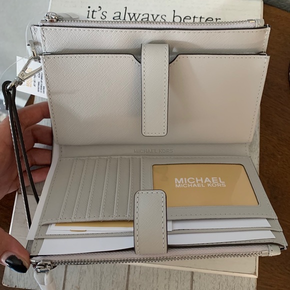 Michael Kors Handbags - New Mk double zipper wallet 🦋 last one